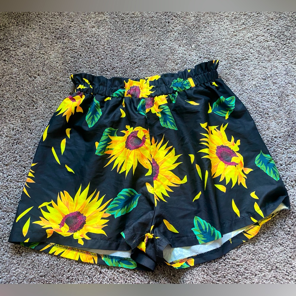 SHEIN High Waist “Paper-bag” Shorts